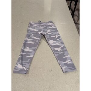 Athleta‎ Girl Printed Capri Leggings Camo Size M 8 10